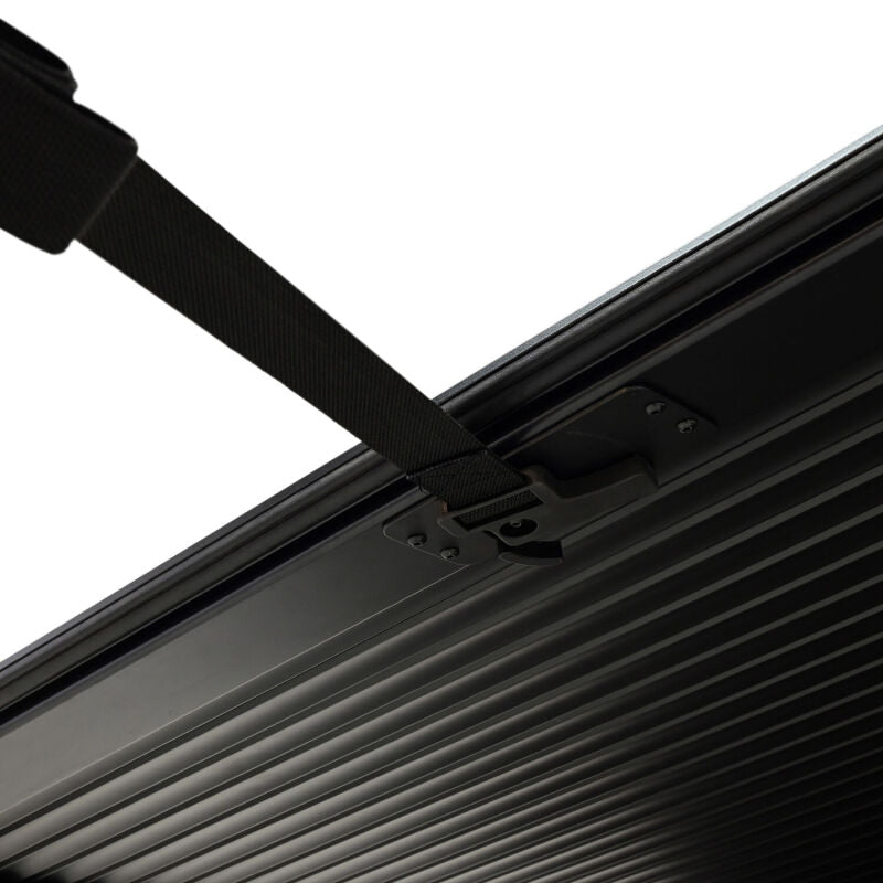 Westin Manual Retractable Tonneau Cover 24-26 Toyota Tacoma 6ft Bed Black