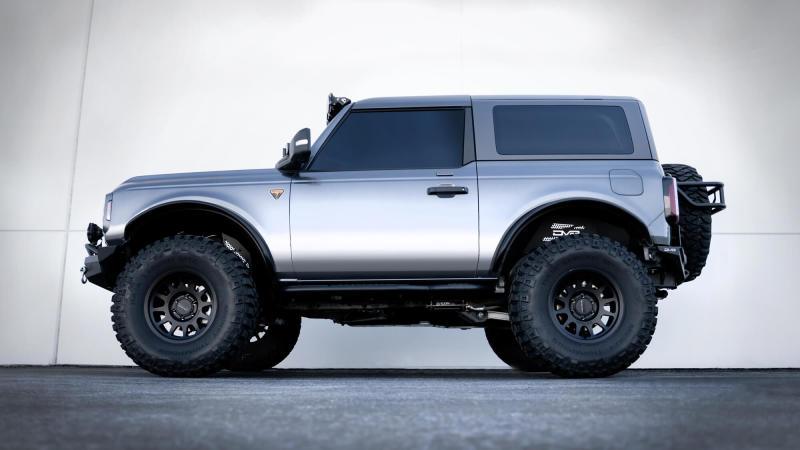 DV8 Offroad 21-23 Ford Bronco OE Plus 2-Door Side Steps - Corvette Realm