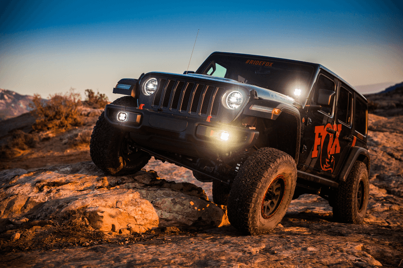 Fox 2018+ Jeep Wrangler JL 2.0 Performance Series 11.6in Smooth Body IFP Front Shock 4.5-6in. Lift - Corvette Realm