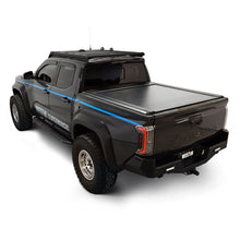 Load image into Gallery viewer, Westin 24-26 Toyota Tacoma 5ft Bed Manual Retractable Tonneau Cover - Black