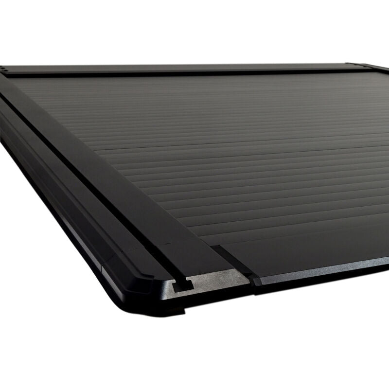 Westin 19-26 GM Silverado/Sierra 2500/3500 6ft 6in Bed Manual Retractable Tonneau Cover - Black