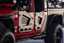 Load image into Gallery viewer, DV8 Offroad 18-22 Jeep Wrangler JL/JT Spec Series Half Doors - Front Set - Corvette Realm