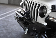 Load image into Gallery viewer, DV8 Offroad 18-23 Jeep Wrangler JL / 20-23 Jeep Gladiator JT FS-7 Mid-Width Winch Front Bumper - Corvette Realm