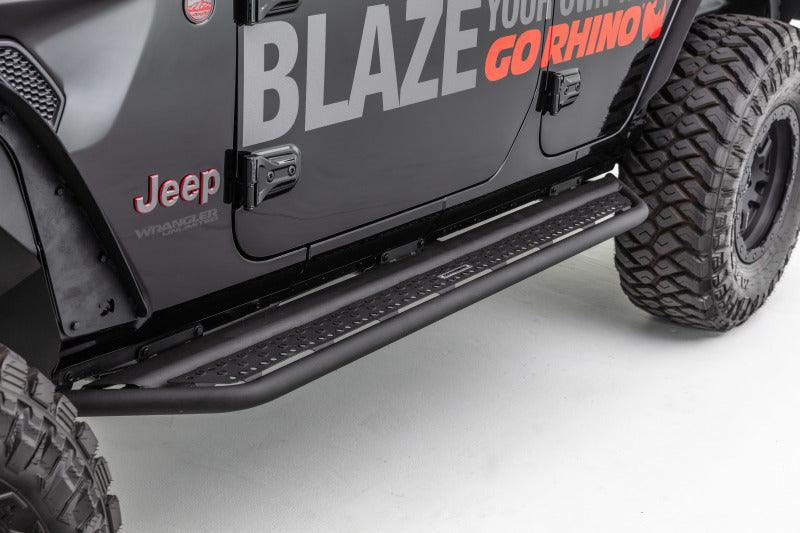 Go Rhino 18-20 Jeep Wrangler JLU Dominator Extreme D6 SideSteps Complete Kit w/SideStep + Brkts - Corvette Realm