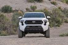 Load image into Gallery viewer, Fabtech 2024 Toyota Tacoma 4WD (w/o AVS) 1.5in Leveling Kit