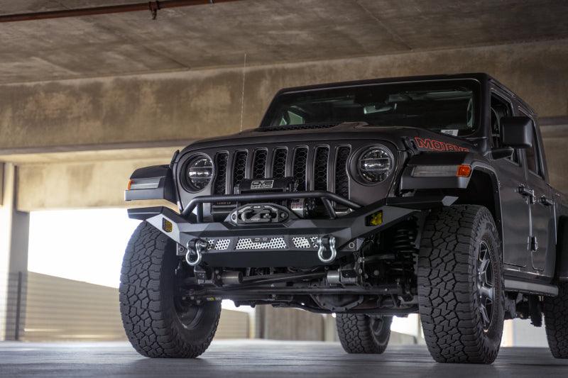 DV8 Offroad 07-18 Jeep Wrangler JK / 18-23 Wrangler JL / 20-23 Gladiator JT MTO Series Front Bumper - Corvette Realm