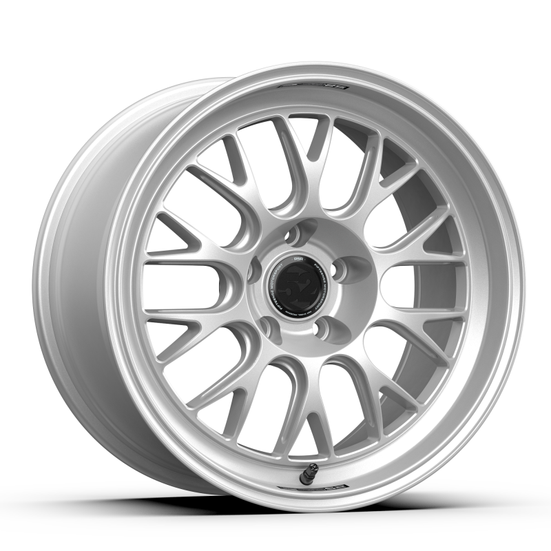 fifteen52 Holeshot RSR 20x10 5x114.3 35mm ET 70.5mm Center Bore Radiant Silver