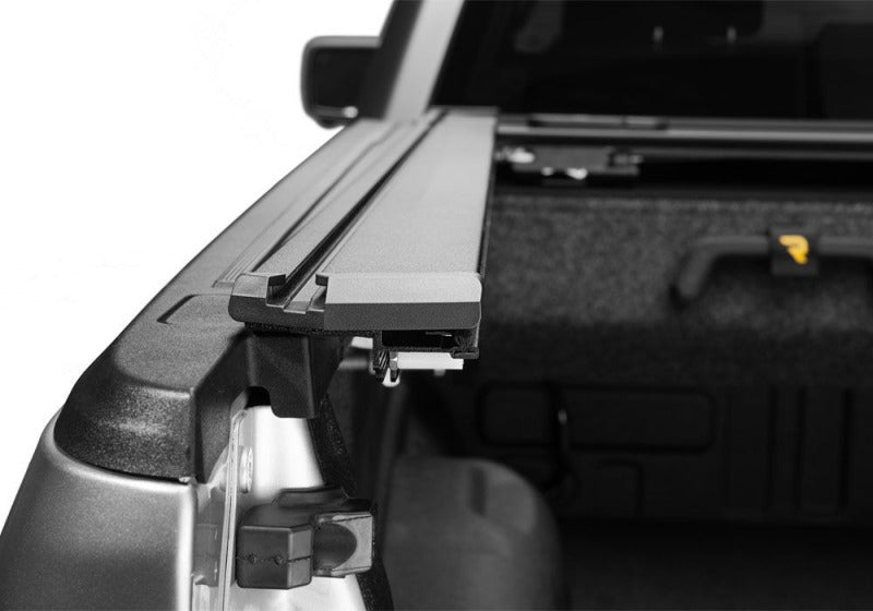 Retrax 24-26 Toyota Tacoma 5ft Bed (Needs to Have Deck Rail Sys) RetraxPRO EZ-Off FRC-4000