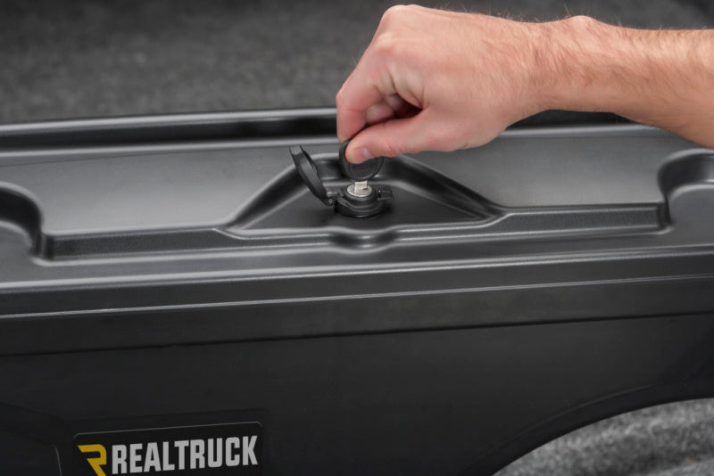 UnderCover 19-20 Chevy Silverado 1500 Drivers Side Swing Case - Black Smooth