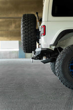 Load image into Gallery viewer, DV8 Offroad 18-23 Wrangler JL FS-7 Series Rear Bumper - Corvette Realm