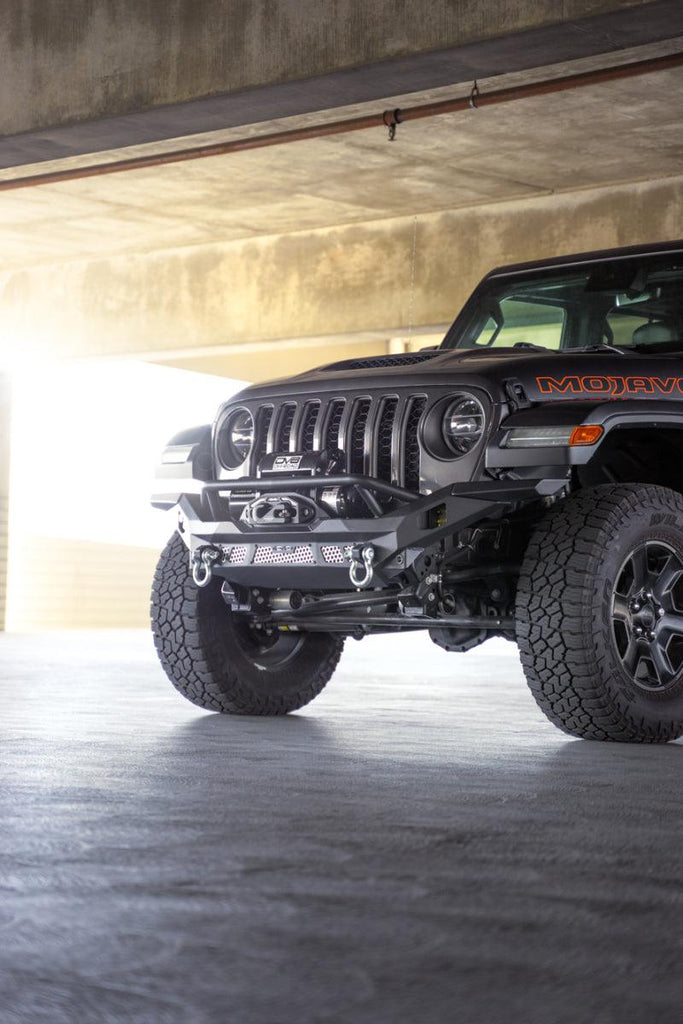 DV8 Offroad 07-18 Jeep Wrangler JK / 18-23 Wrangler JL / 20-23 Gladiator JT MTO Series Front Bumper - Corvette Realm