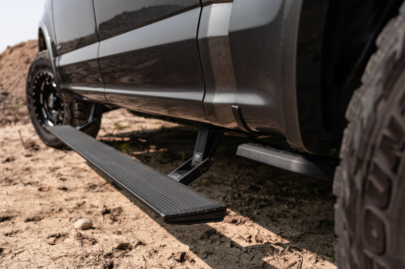 AMP Research 20-23 Jeep Gladiator (Launch/Overlnd/Rubicon/Sport/Sport S) PowerStep Xtreme - Black